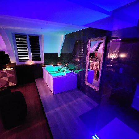 Caen, Tu M'Aimes - Suite Romantique Ngoại thất bức ảnh