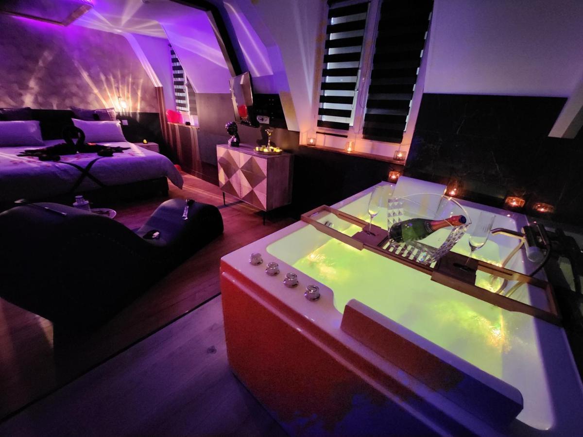 Caen, Tu M'Aimes - Suite Romantique Ngoại thất bức ảnh
